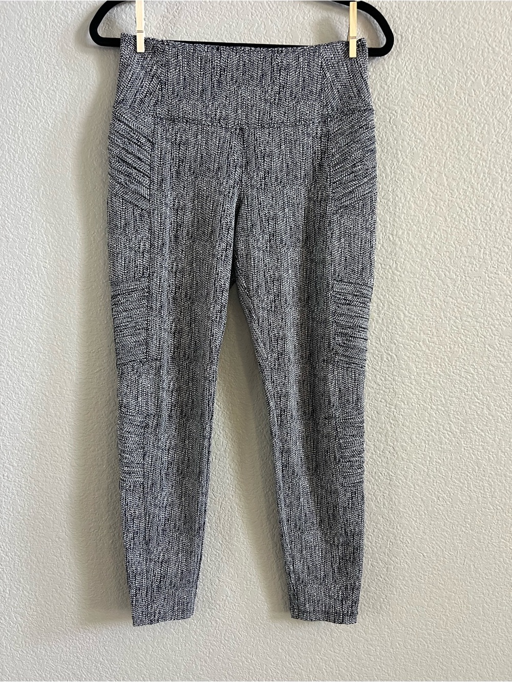 Athleta Delancey Textured Moto Tight Leggings Size M